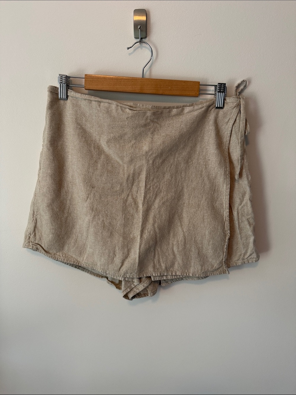 Old Navy Light Beige Wrap Skort